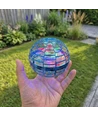 Hover Orb flyvende bold med RGB lys - Ø9,5 cm, blå, perfekt til børn og barnlige sjæle