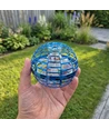 Hover Orb flyvende bold med RGB lys - Ø9,5 cm, blå, perfekt til børn og barnlige sjæle